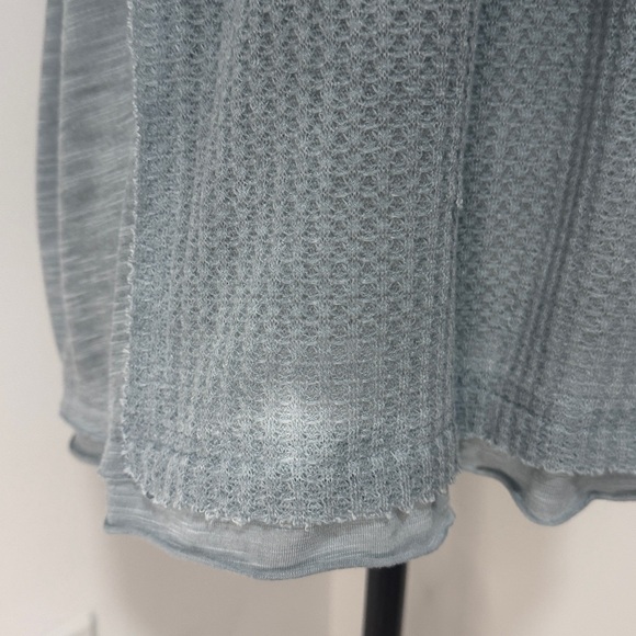 Pol Sleeveless Silver Studded V-Neck Blouse.  Sz L - Picture 10 of 10